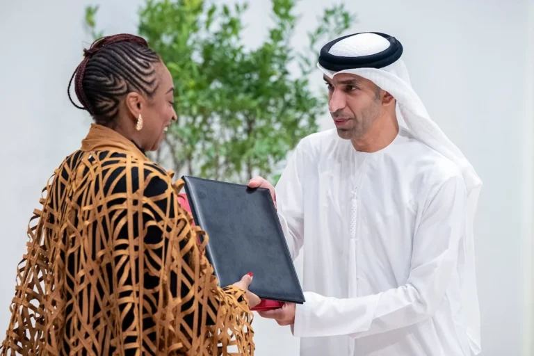 الإمارات وأفريقيا.. شراكة تصنع الفرص وتفتح للقارة أبواب المستقبل – بقلم إسحاق هموش
